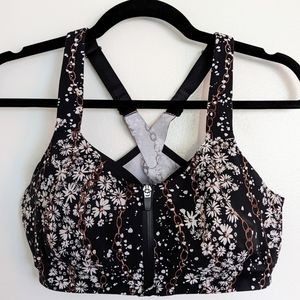 Victoria's Secret Incredible Knockout Ultra Max Sports Bra Daisy and Chains